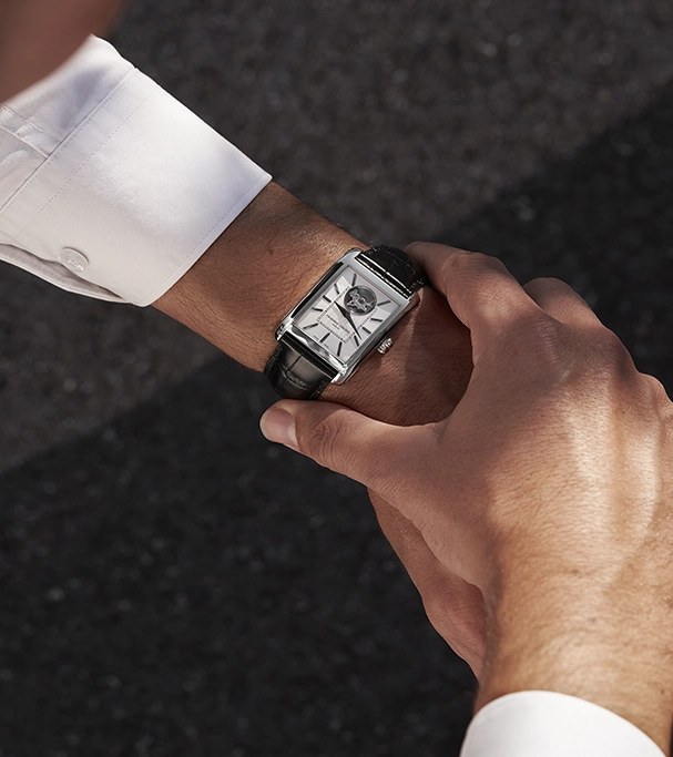 Frédérique Constant - Classics Carree Heart Beat Automatique (FC-311S4C6)